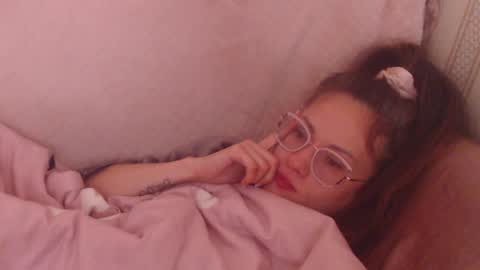 Snapshot of flowercandydoll13 chatting on 04/30/26, 07:25 say meow and send tip online show from 04/30/26, 07:25