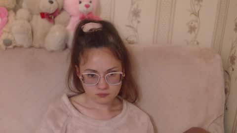 Snapshot of flowercandydoll13 chatting on 05/04/26, 08:49 say meow and send tip online show from 05/04/26, 08:49