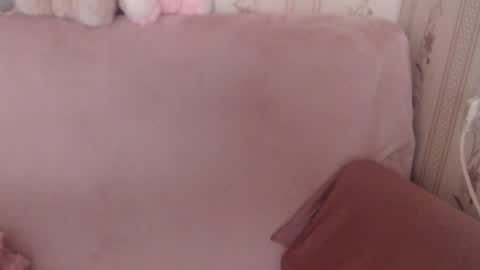 Snapshot of flowercandydoll13 chatting on 05/08/26, 08:08 say meow and send tip online show from 05/08/26, 08:08