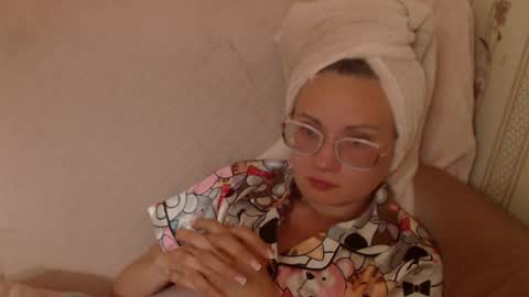 Snapshot of flowercandydoll13 chatting on 05/11/26, 08:50 say meow and send tip online show from 05/11/26, 08:50
