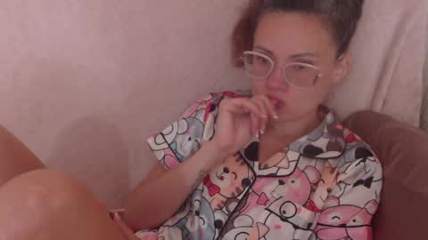 Snapshot of flowercandydoll13 chatting on 05/24/26, 07:46 say meow and send tip online show from 05/24/26, 07:46