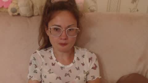 Snapshot of flowercandydoll13 chatting on 06/05/26, 05:40 say meow and send tip online show from 06/05/26, 05:40