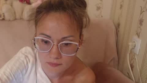 Snapshot of flowercandydoll13 chatting on 06/21/26, 03:14 say meow and send tip online show from 06/21/26, 03:14