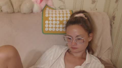 Snapshot of flowercandydoll13 chatting on 06/26/26, 07:18 say meow and send tip online show from 06/26/26, 07:18