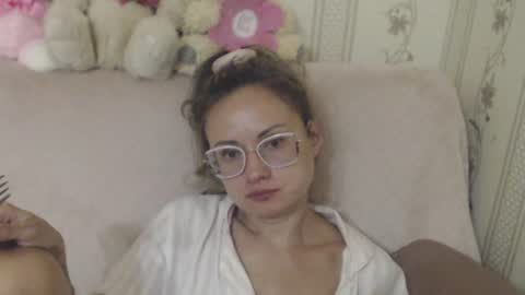 Snapshot of flowercandydoll13 chatting on 07/16/26, 07:31 say meow and send tip online show from 07/16/26, 07:31