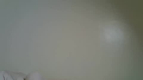 Snapshot of flowerdiva002 chatting on 10/28/25, 01:36 flowerdiva002 online show from 10/28/25, 01:36