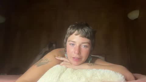 Snapshot of flowergirl448844 chatting on 12/09/24, 03:50 Flowergirl online show from 12/09/24, 03:50