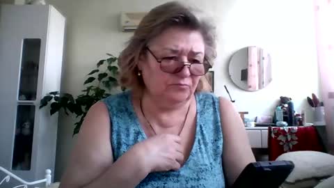 Flowerlower online show from 02/04/25, 07:18