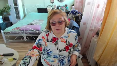 Flowerlower online show from 04/02/26, 06:33