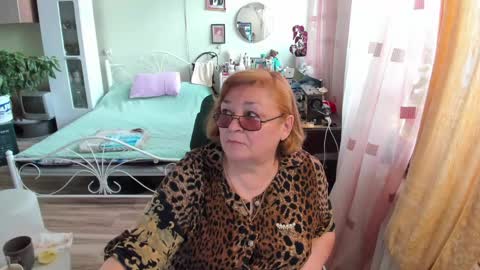 Flowerlower online show from 04/18/26, 02:21