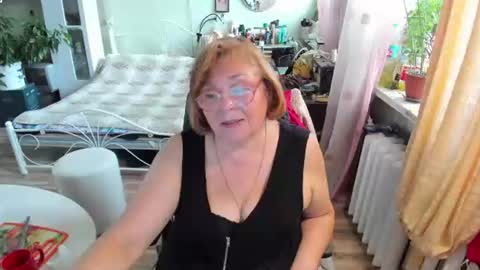 Flowerlower online show from 06/21/26, 07:11
