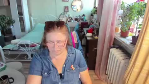 Flowerlower online show from 07/18/26, 06:34