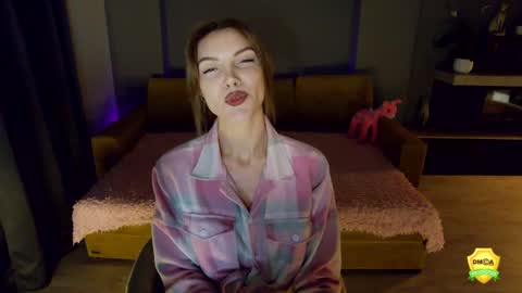 Snapshot of flowerr_powerr chatting on 05/22/26, 08:47 Katrin online show from 05/22/26, 08:47