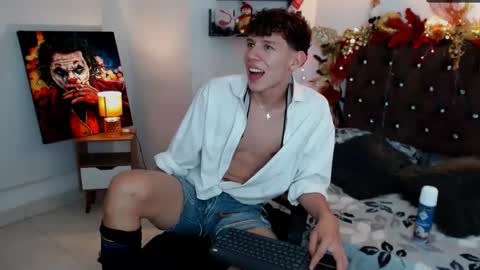 flowers109 online show from 12/28/24, 01:50