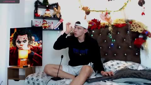 flowers109 online show from 01/02/25, 09:50