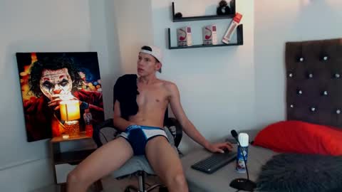 flowers109 online show from 01/12/25, 01:21