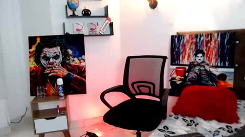 flowers109 online show from 02/14/25, 09:21