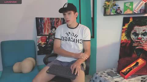 flowers109 online show from 04/13/26, 10:26