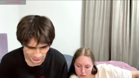 flowerscouple online show from 05/26/26, 10:28