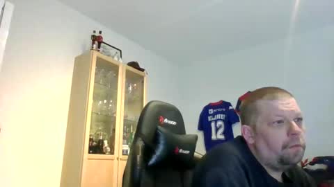 Snapshot of fluffy_espen chatting on 03/28/26, 06:24 fluffy_espen online show from 03/28/26, 06:24