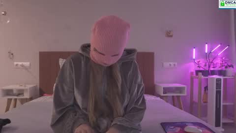 Fluffy and Krut online show from 03/03/25, 05:20