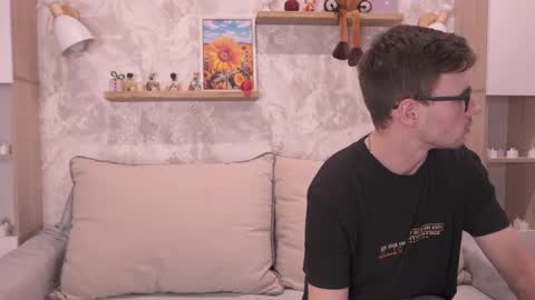 Fluffy and Krut online show from 12/21/25, 11:39