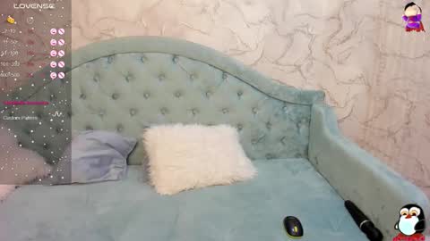 Lina online show from 10/10/25, 01:59