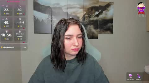 Snapshot of flufyfoxx chatting on 05/13/26, 01:03 Lina online show from 05/13/26, 01:03