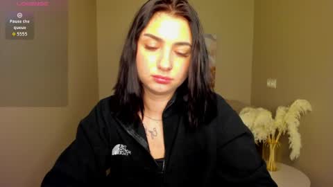 Snapshot of flufyfoxx chatting on 05/23/26, 12:05 Lina online show from 05/23/26, 12:05