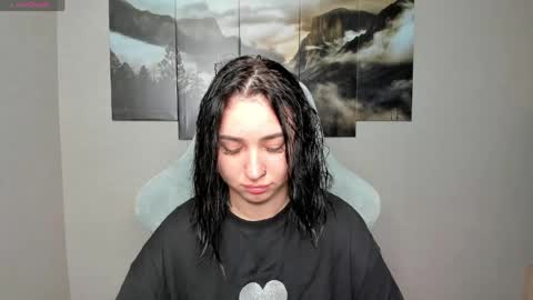 Snapshot of flufyfoxx chatting on 05/24/26, 02:05 Lina online show from 05/24/26, 02:05