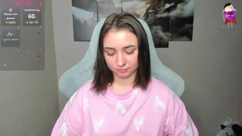 Snapshot of flufyfoxx chatting on 05/26/26, 01:01 Lina online show from 05/26/26, 01:01