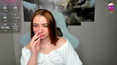 Snapshot of flufyfoxx chatting on 06/06/26, 12:05 Lina online show from 06/06/26, 12:05