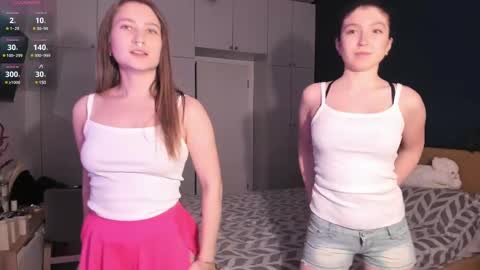 Snapshot of flurry_cute chatting on 02/22/25, 03:25 Flurry and Chloe online show from 02/22/25, 03:25