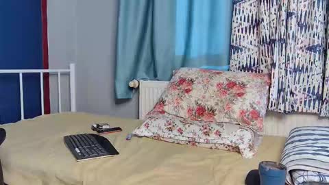 Fly online show from 11/28/25, 10:51