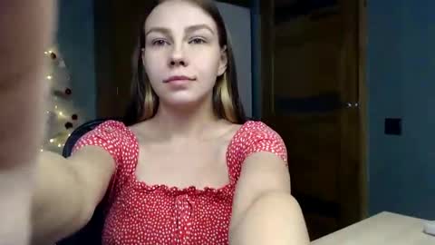 Snapshot of fofhcf chatting on 12/14/24, 09:02 Molli  Ready for any play with you. Hottest show in pvt  Help a student earn big tokens  online show from 12/14/24, 09:02