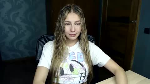 Snapshot of fofhcf chatting on 02/26/25, 11:37 Molli  Ready for any play with you. Hottest show in pvt  Help a student earn big tokens  online show from 02/26/25, 11:37