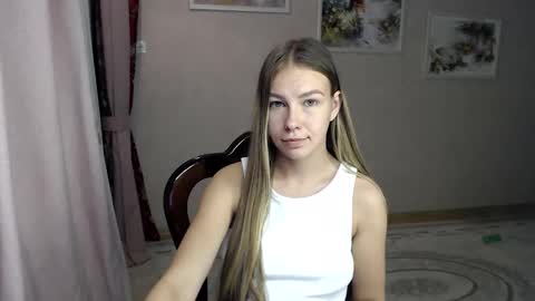 Snapshot of fofhcf chatting on 09/17/25, 07:37 Molli  Ready for any play with you. Hottest show in pvt  Help a student earn big tokens  online show from 09/17/25, 07:37
