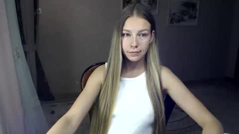 Snapshot of fofhcf chatting on 09/20/25, 08:43 Molli  Ready for any play with you. Hottest show in pvt  Help a student earn big tokens  online show from 09/20/25, 08:43