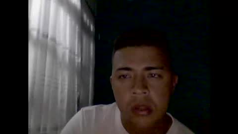 Snapshot of follonwx16xd chatting on 11/17/25, 05:02 follonwx16xd online show from 11/17/25, 05:02