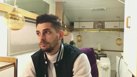 independent model online show from 03/21/26, 03:37