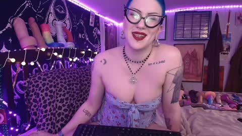 Snapshot of fondadix_ chatting on 02/26/25, 01:21 Fonda Dix online show from 02/26/25, 01:21