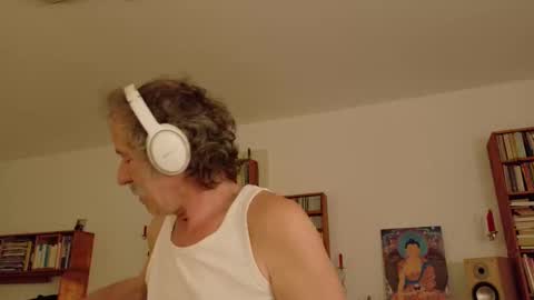 Snapshot of foolforyoubabe chatting on 05/06/26, 08:25 cum together online show from 05/06/26, 08:25
