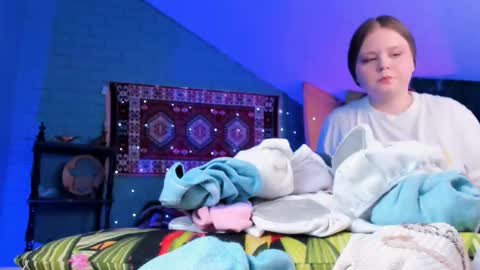 Molly online show from 03/29/26, 04:01