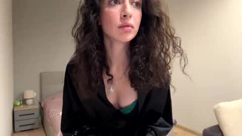 forbiddennvelvet online show from 10/16/25, 07:26