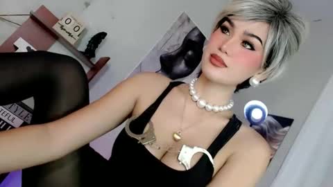 KHATRINA STACIE MARIE online show from 02/13/26, 04:52