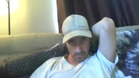 Snapshot of fouraide42 chatting on 12/13/24, 04:38 fouraide42 online show from 12/13/24, 04:38