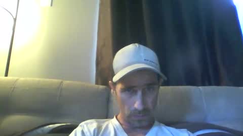 Snapshot of fouraide42 chatting on 12/13/24, 07:43 fouraide42 online show from 12/13/24, 07:43