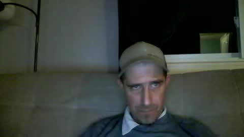 Snapshot of fouraide42 chatting on 12/20/24, 11:00 fouraide42 online show from 12/20/24, 11:00