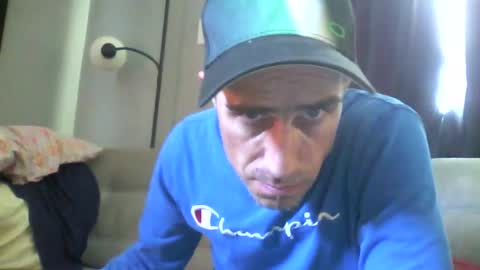 Snapshot of fouraide42 chatting on 12/26/24, 05:19 fouraide42 online show from 12/26/24, 05:19