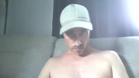 Snapshot of fouraide42 chatting on 02/21/25, 04:37 fouraide42 online show from 02/21/25, 04:37
